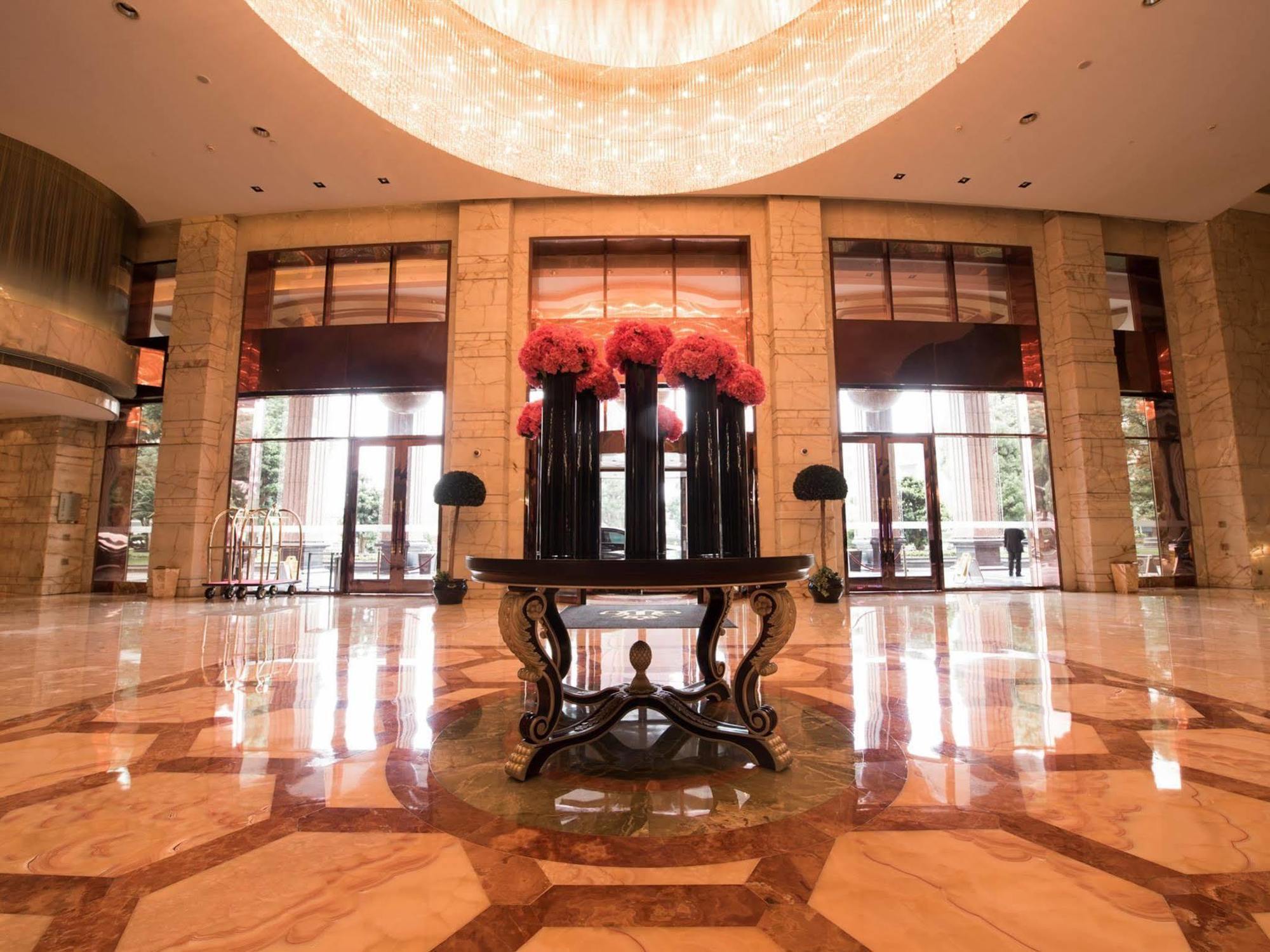 Royal International - Pudong International Airport Otel 5*