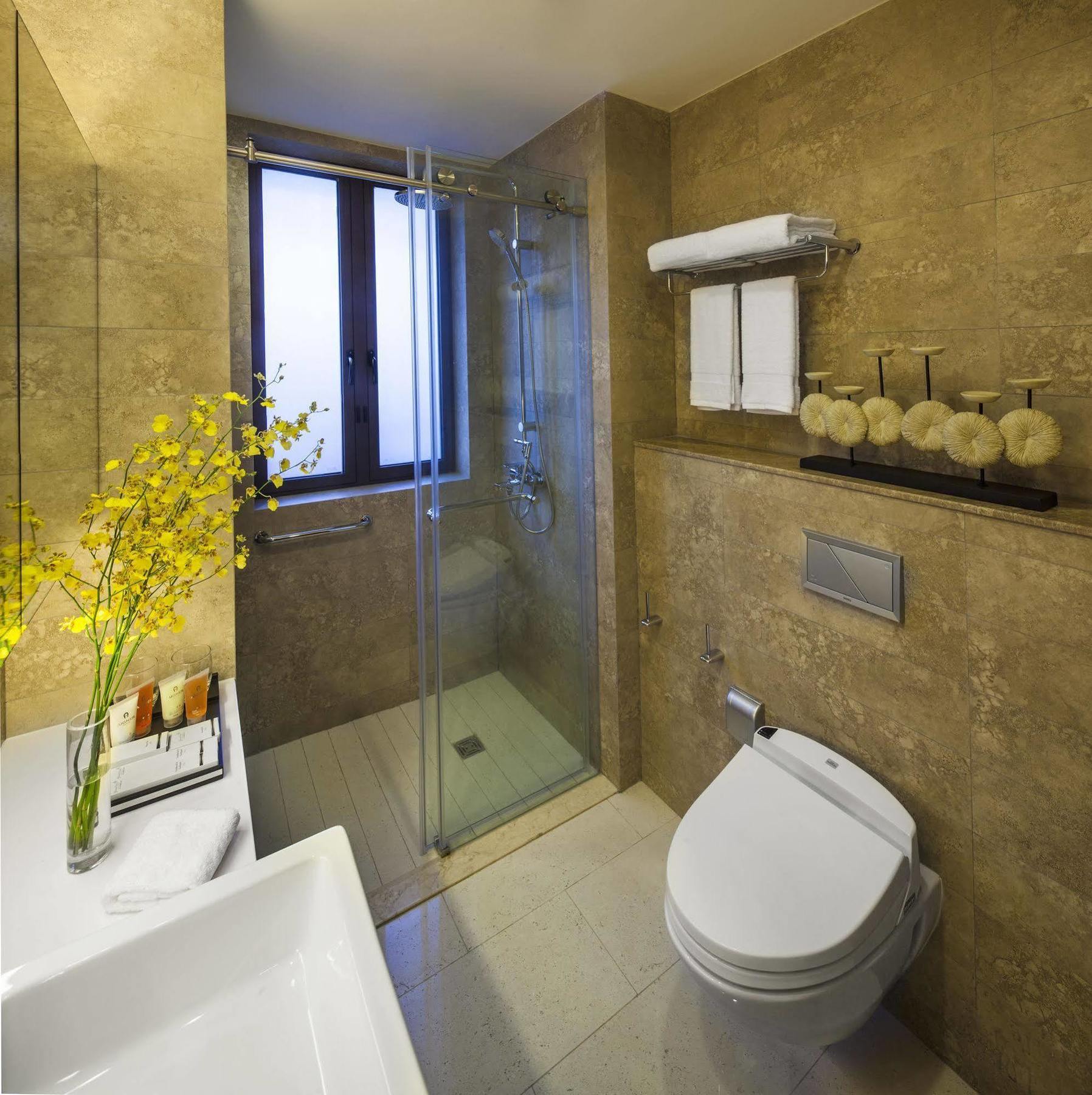 Court Premier Jinqiao 5* Shanghai
