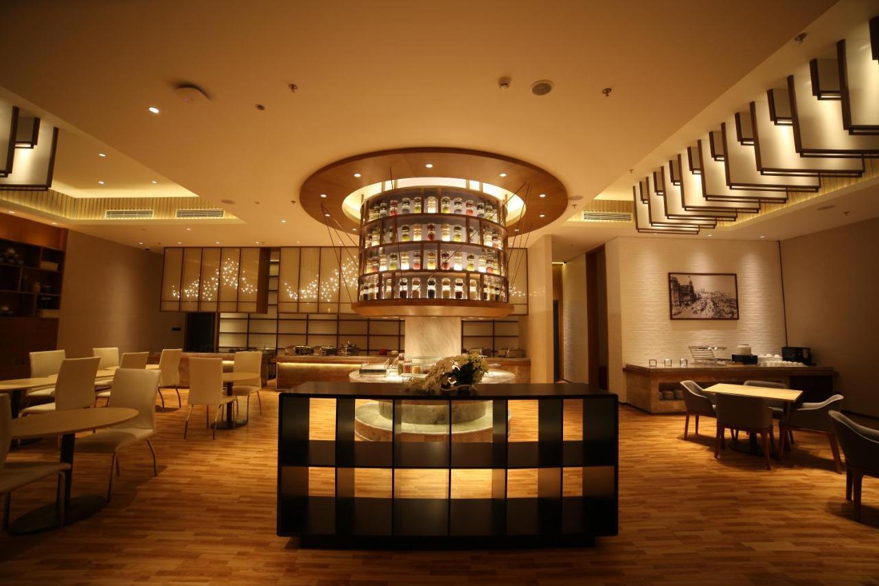 Metropolo Jinjiang Hongqiao National Exhibition Center