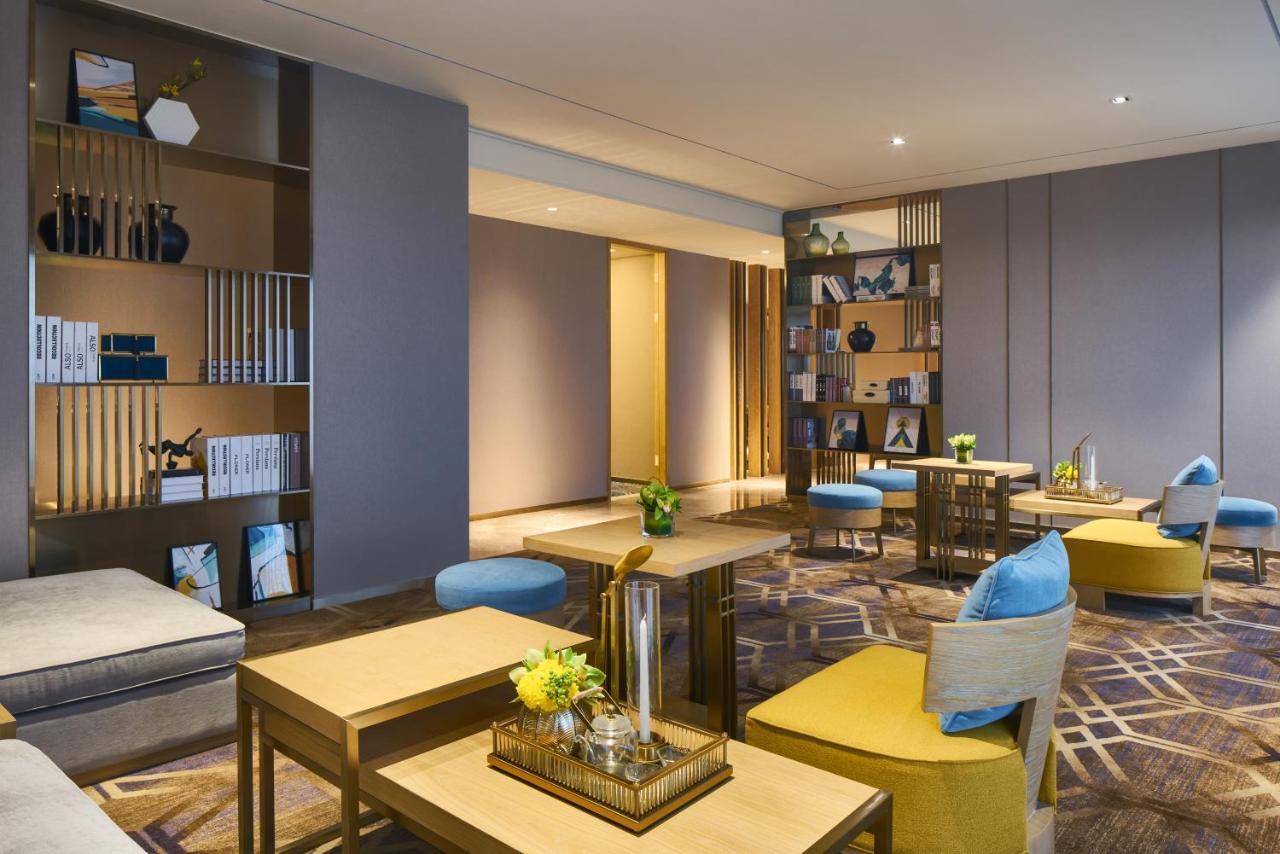 The Qube Sanjiagang - Offer Pudong International Airport And Shuttle Shanghai
