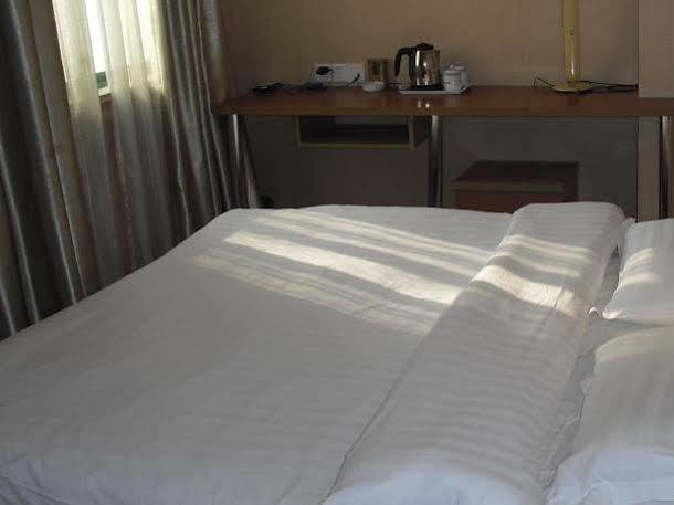 Hotel Super 8 Hongqiao Airport Bei Di Lu