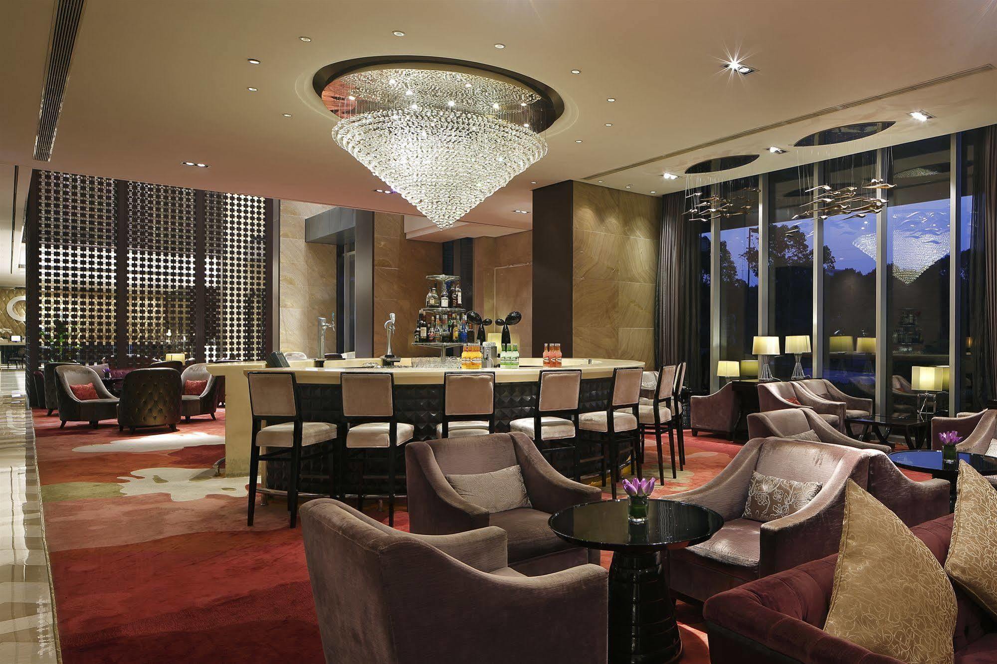 The Qube -close To Pudong International Airport And Disney Land Khách sạn Thượng Hải