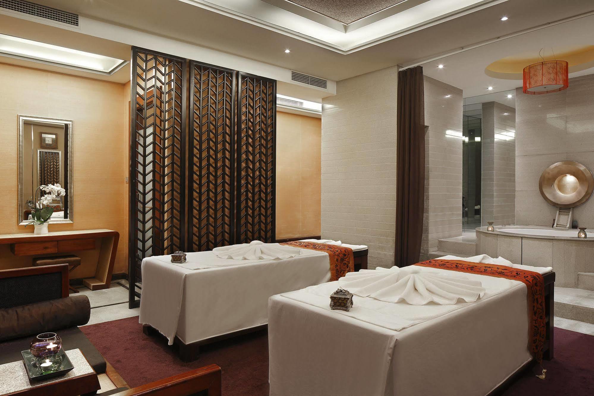 Khách sạn The Qube -close To Pudong International Airport And Disney Land Thượng Hải