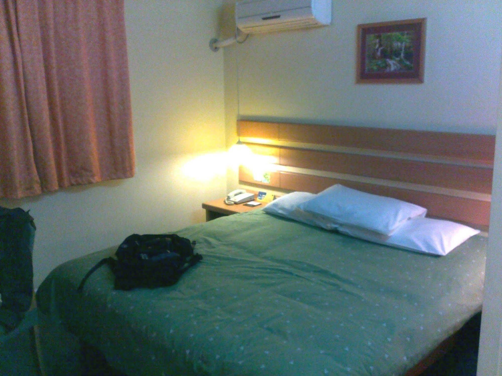 Home Inn Shanghai Chuansha Metro Station Xinchuan Road Shanghai