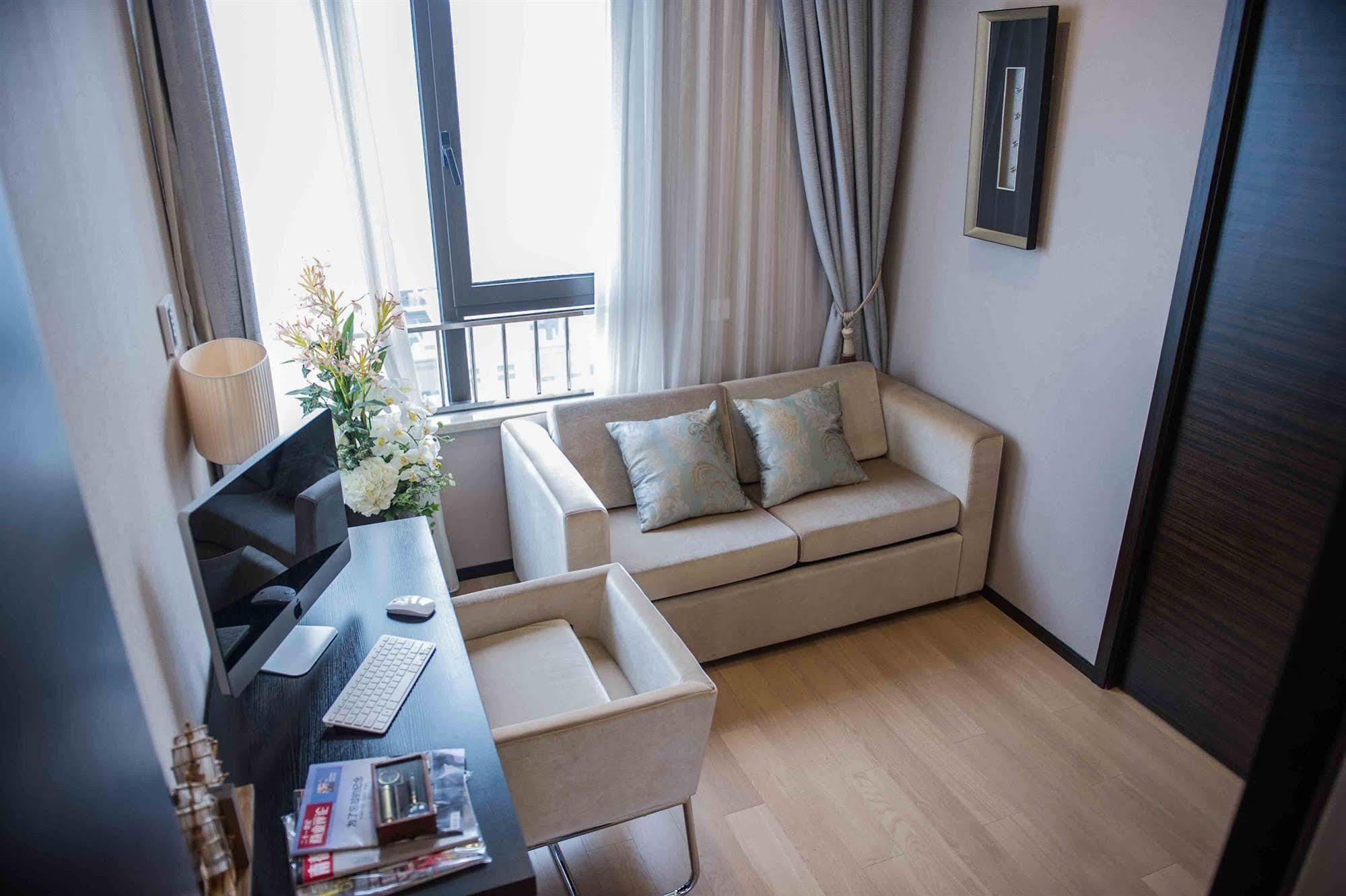 Cres & @ Xuhui Bund Apartment Shanghai
