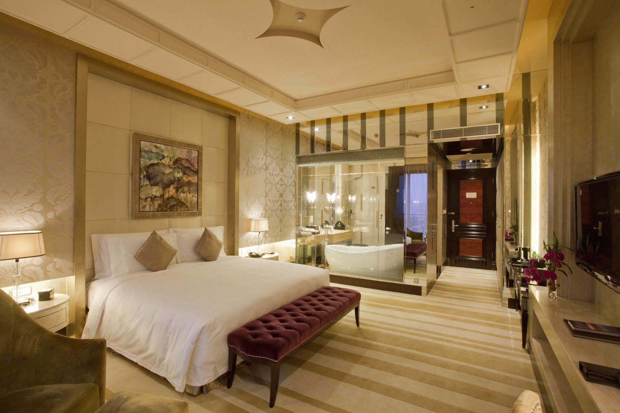 Chateau Star River Pudong 5* Shanghai