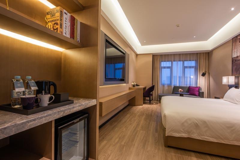 Mercure Shanghai Jiuting Hotel 4*