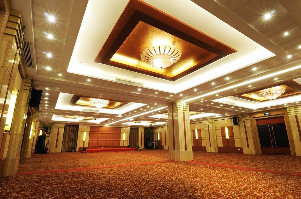 Hotel Howard Johnson Wyndham Leonora Plzaz 3*