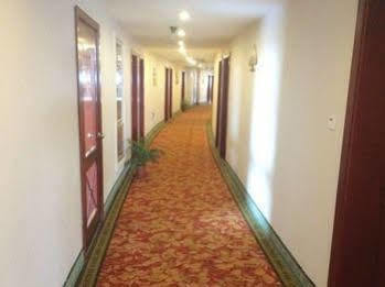 Greentree Zhujing Business 3* Shanghai