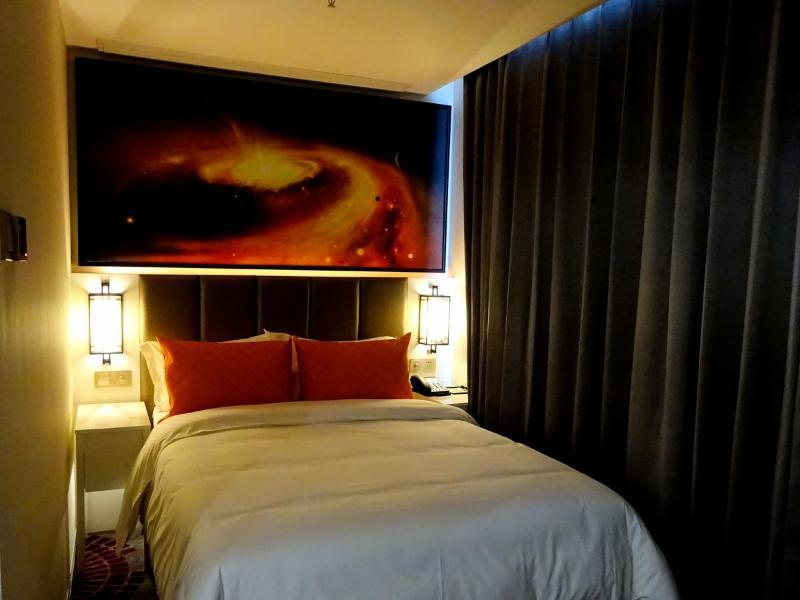 & Hotel