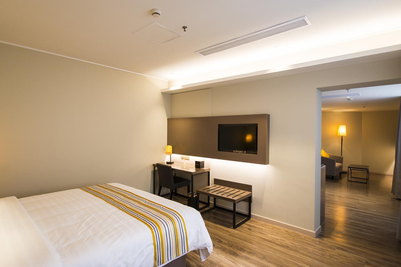 Plus Xujiahui Branch 3*