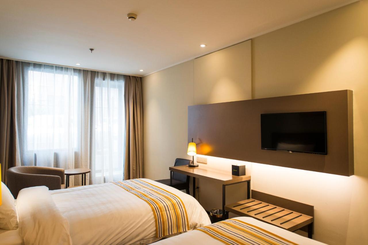 Plus Xujiahui Branch 3*