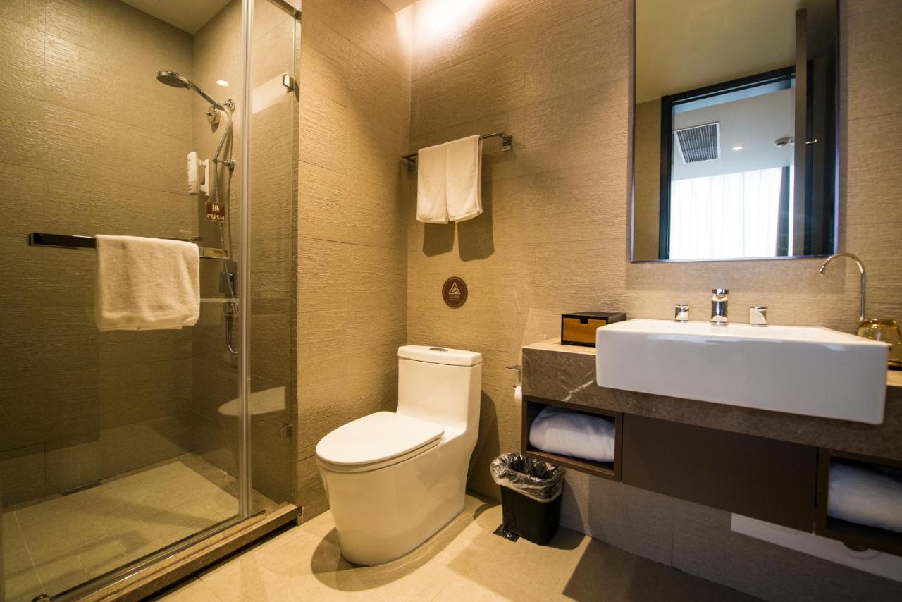 Hotel Plus Xujiahui Branch Shanghai