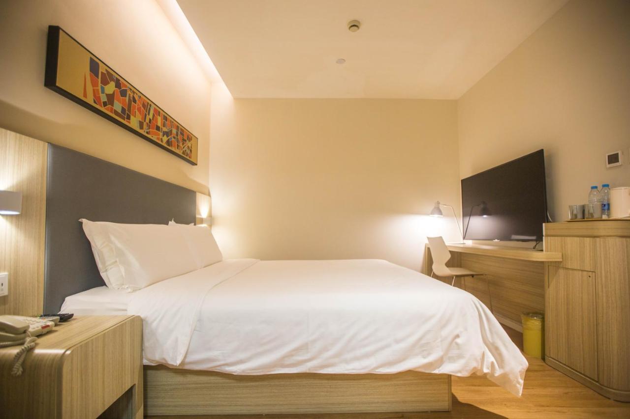 Hotel Hanting Premium Plaza 66 Shanghai