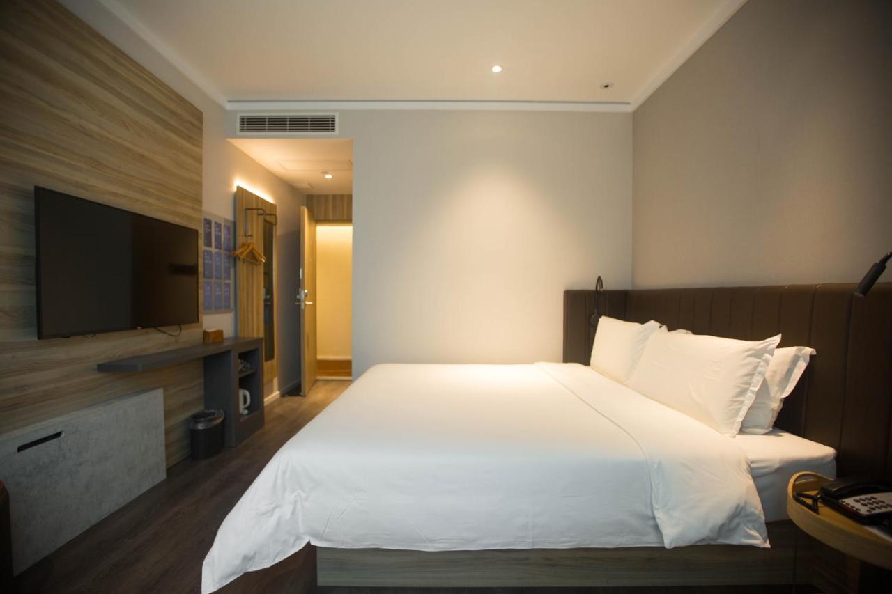 Hanting Premium Plaza 66 Shanghai