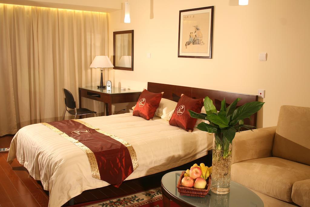 Hotel Dingtian Ruili Service