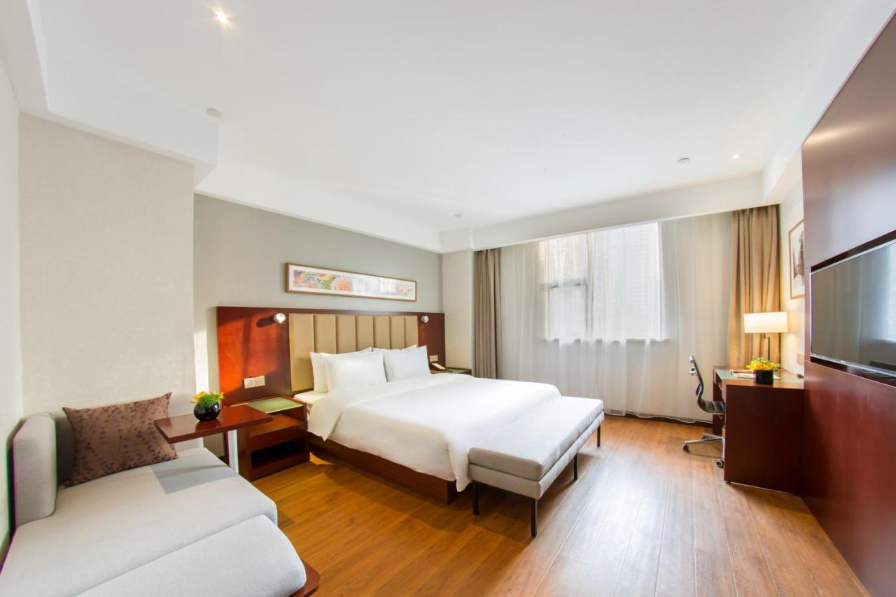 Yitel Hotel 4*