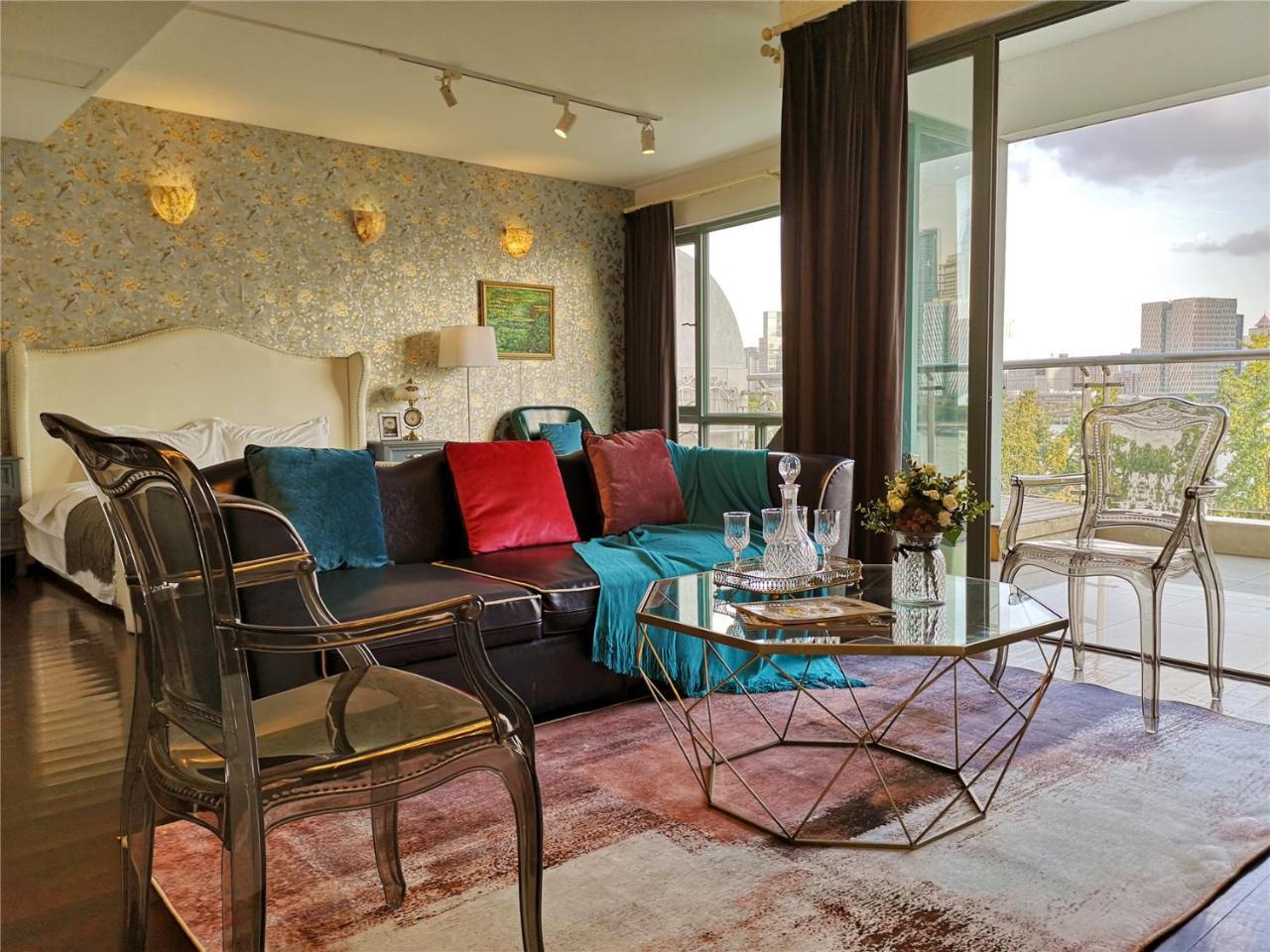 The Bund View Apartment *