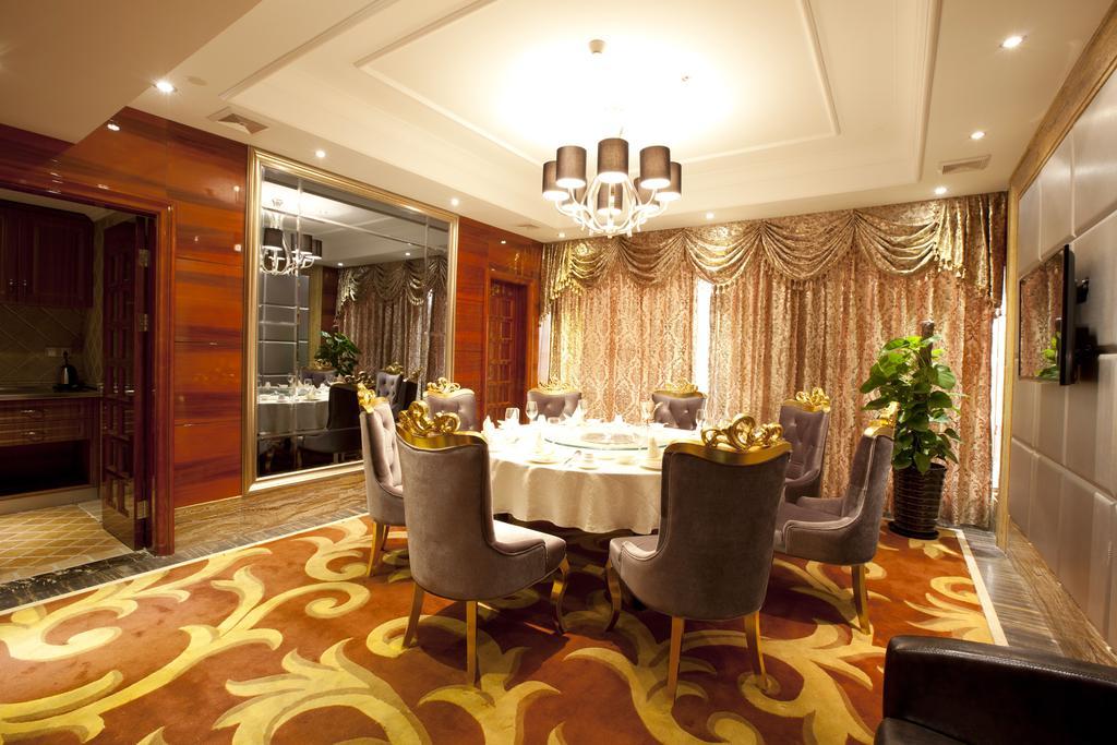 Friend Hotel 4*