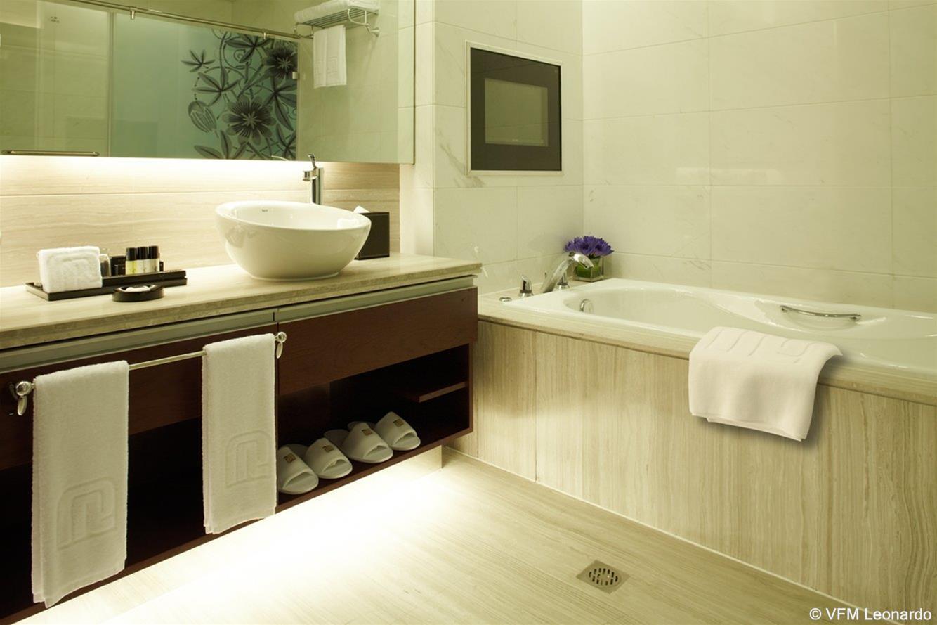 Regal Jinfeng Hotel