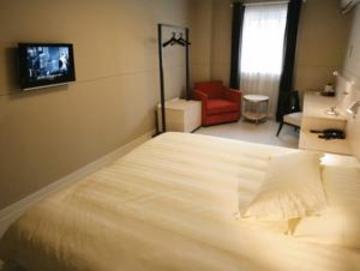 Park By Radisson Huanqiugang Hotel 3*