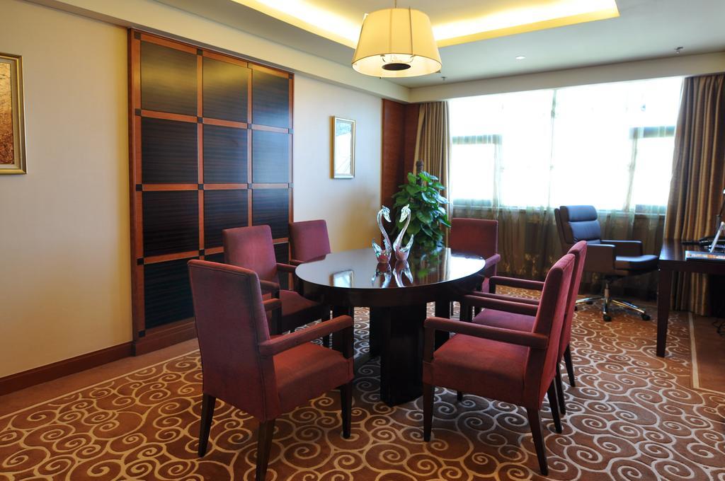 Howard Johnson Caida Plaza 5* Shanghai