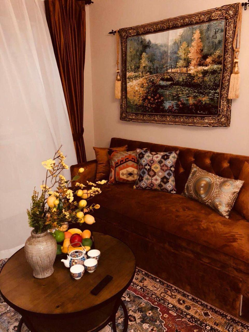 Henry's - People Square Apartment *