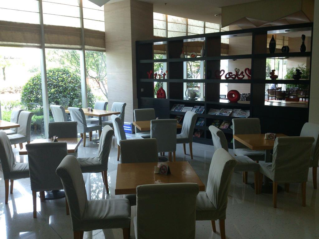 Khách sạn Express Meilong