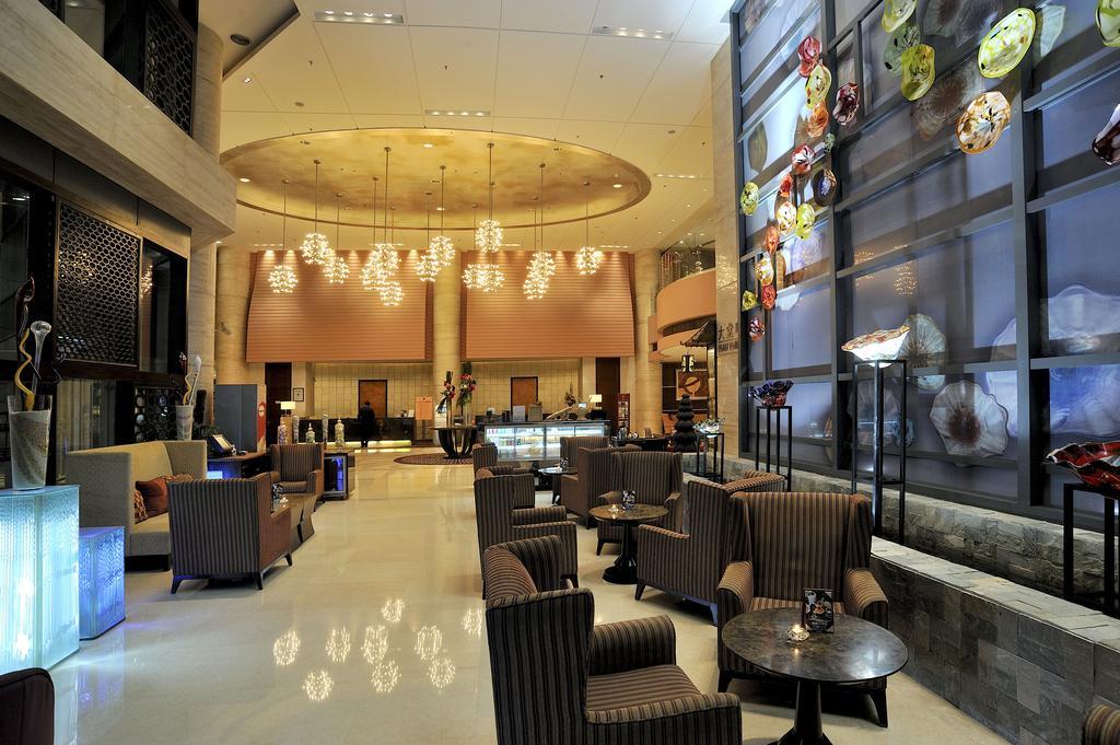 Howard Johnson Caida Plaza Hotel