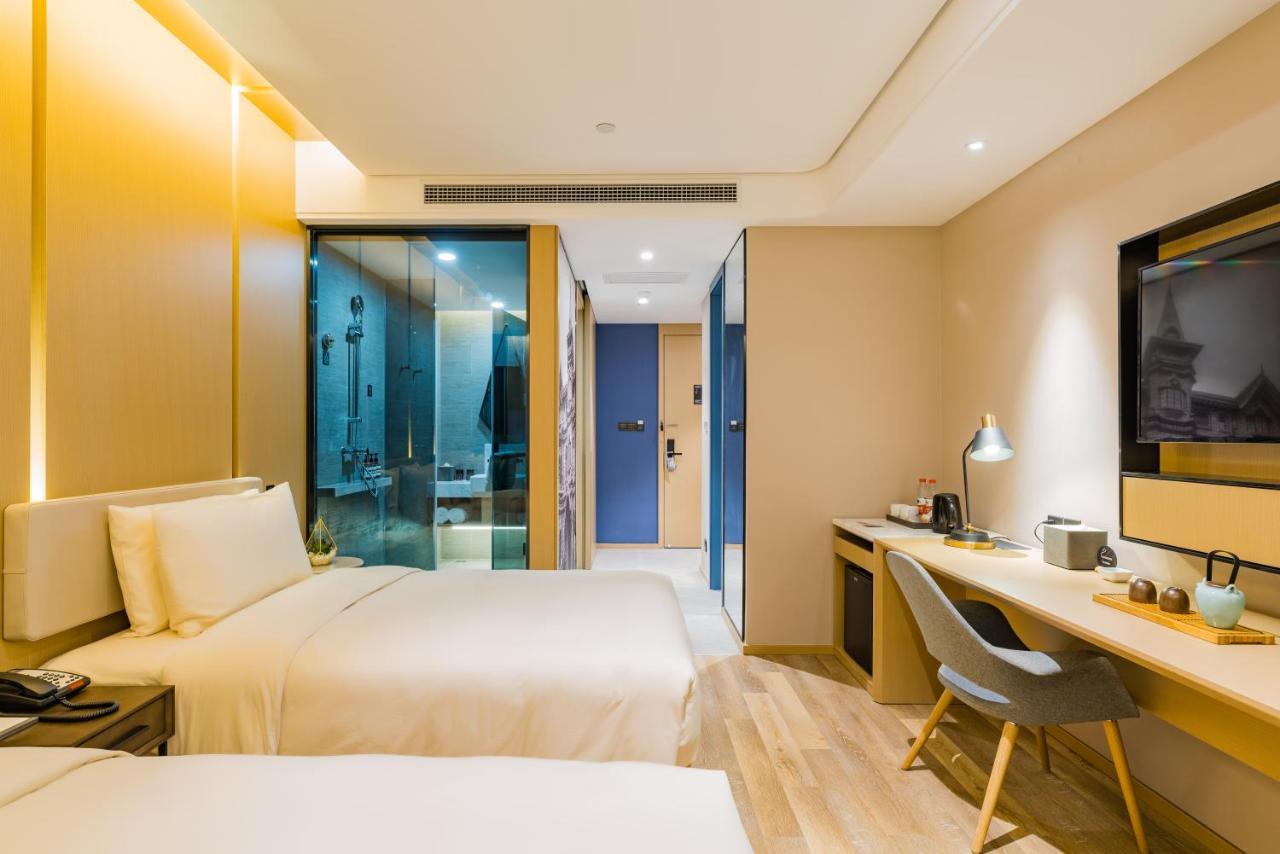 Atour S Oriental Pearl Tower Hotel 4*