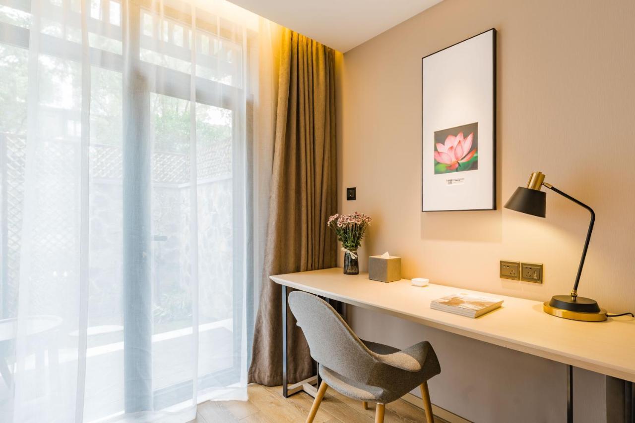 Atour S Oriental Pearl Tower 4*