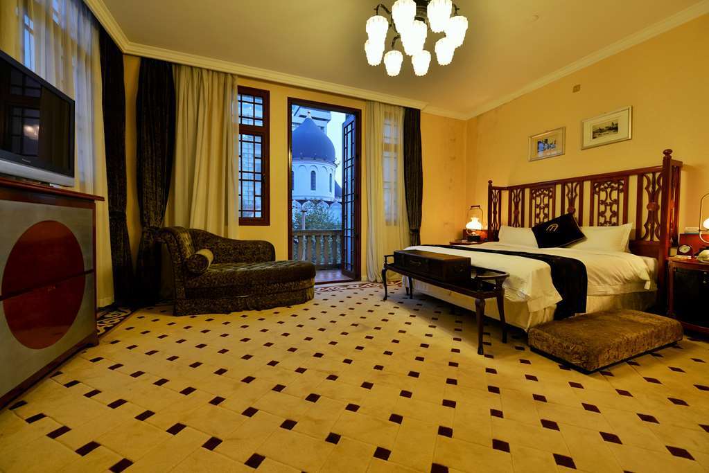 Mansion 5*