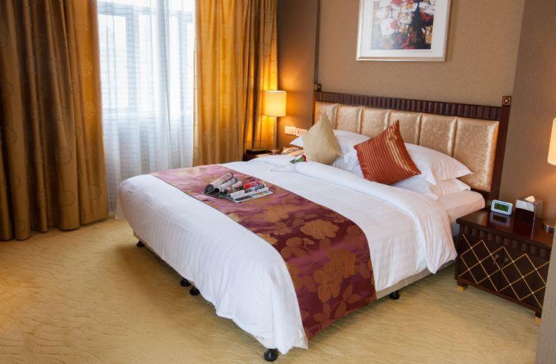 Days Hongkou Forture