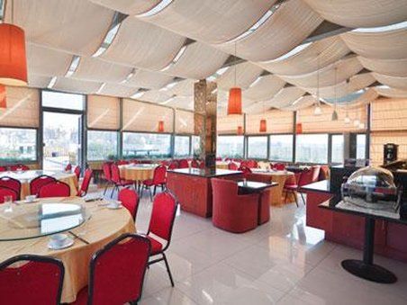 Starway Xuhui District Hotel