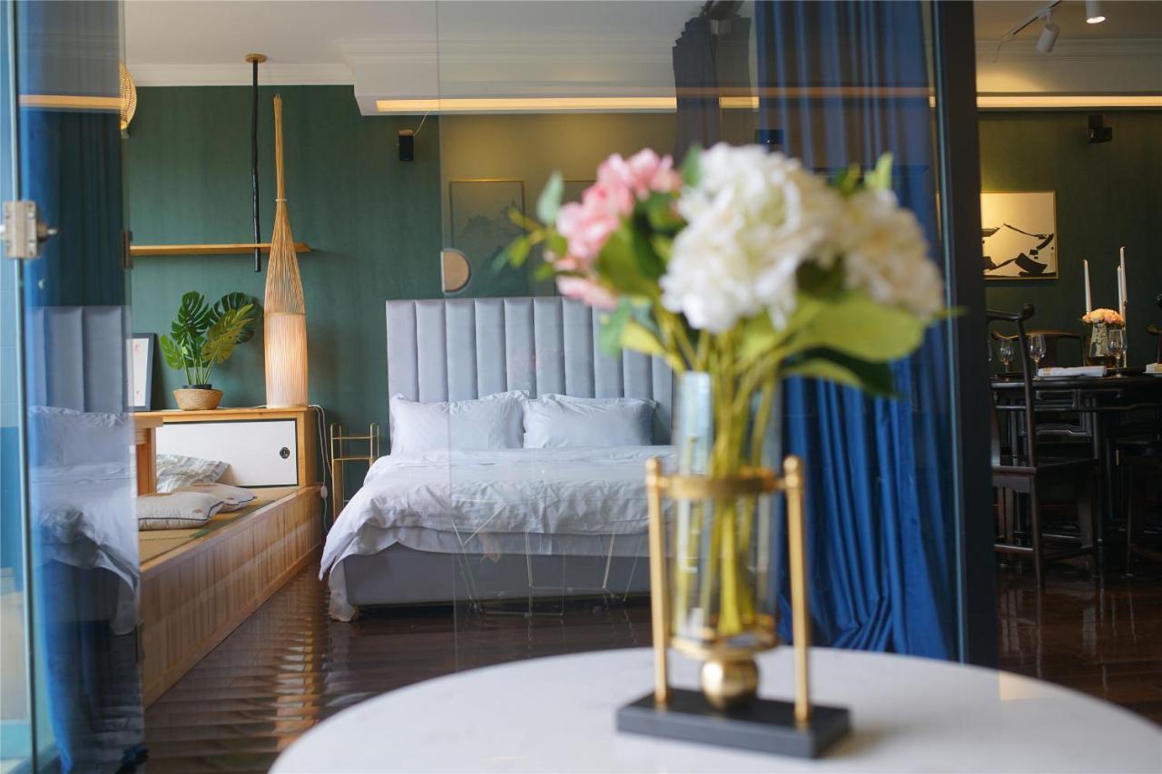 The Bund View Apartment *
