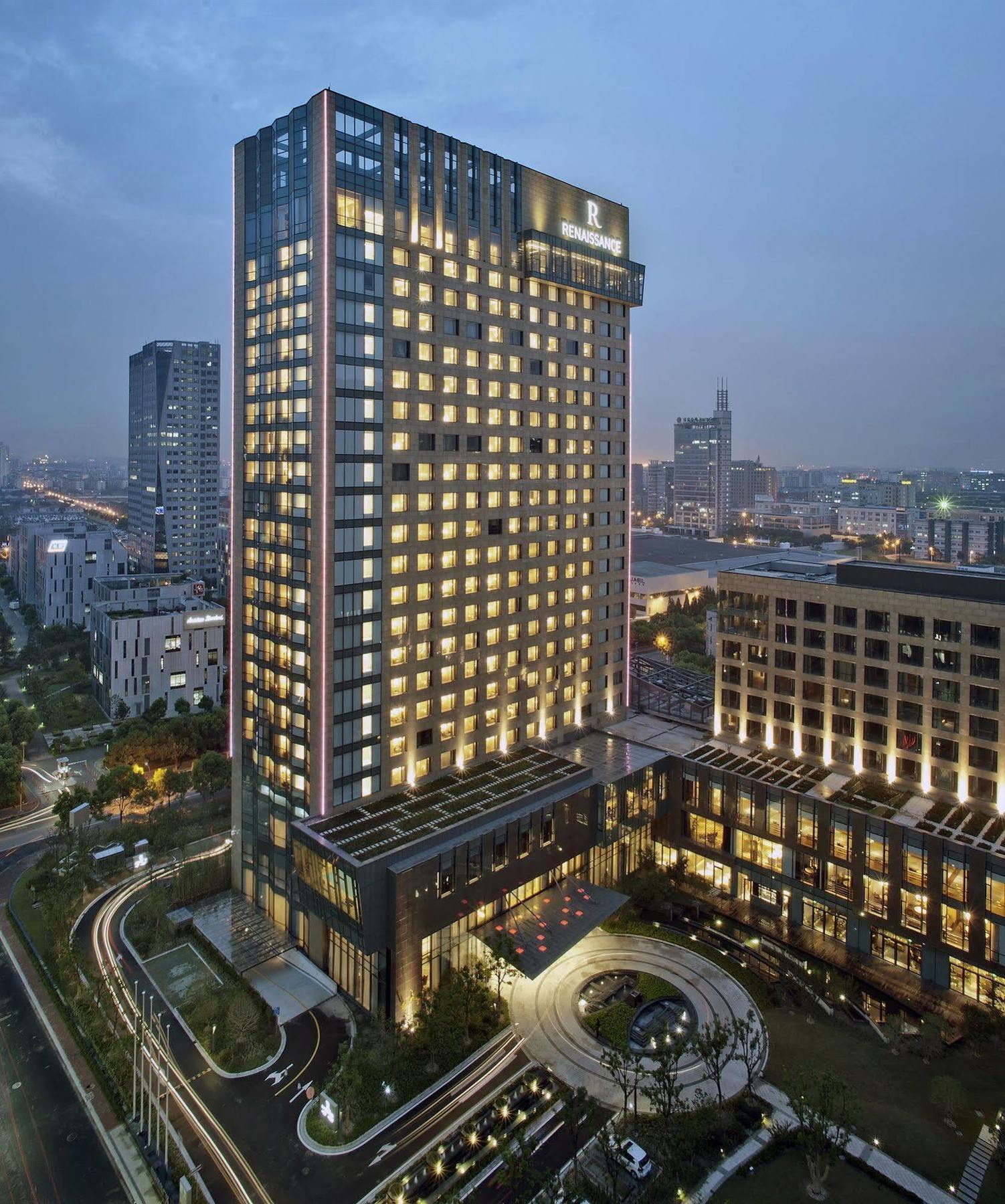 Hotel Renaissance Caohejing 5*