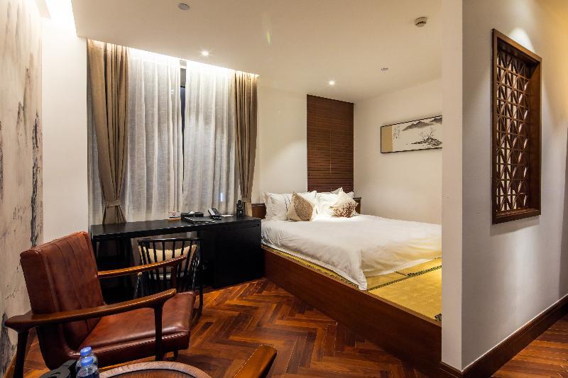 Qiyu Hotel 4*