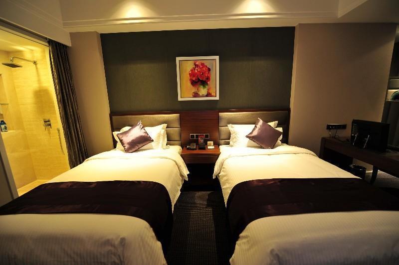New Century Manju Luoshan @sniec Hotel