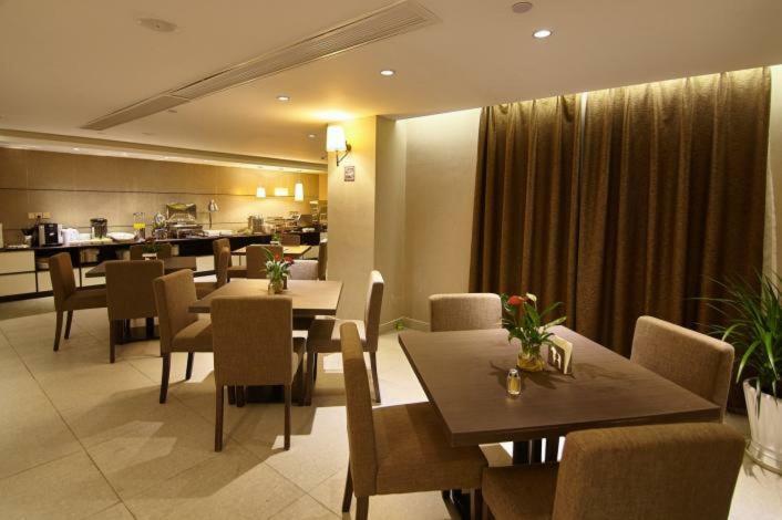 Hotel Yitel Trend Hongqiao Hub National Exhibition And Convention Center Branch