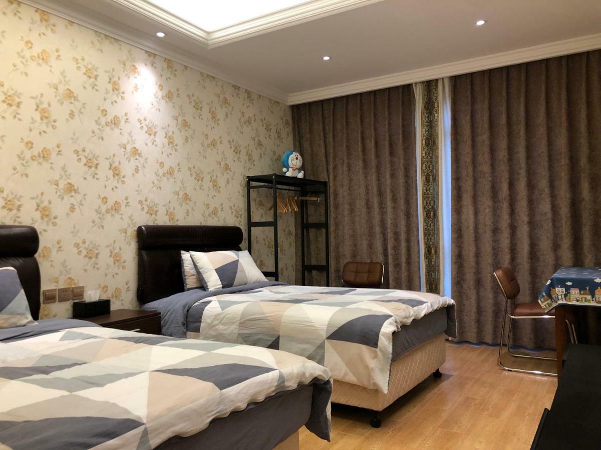 Bluetree Homestay *