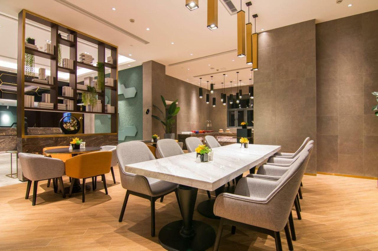 Yitel Premium 4* Shanghai