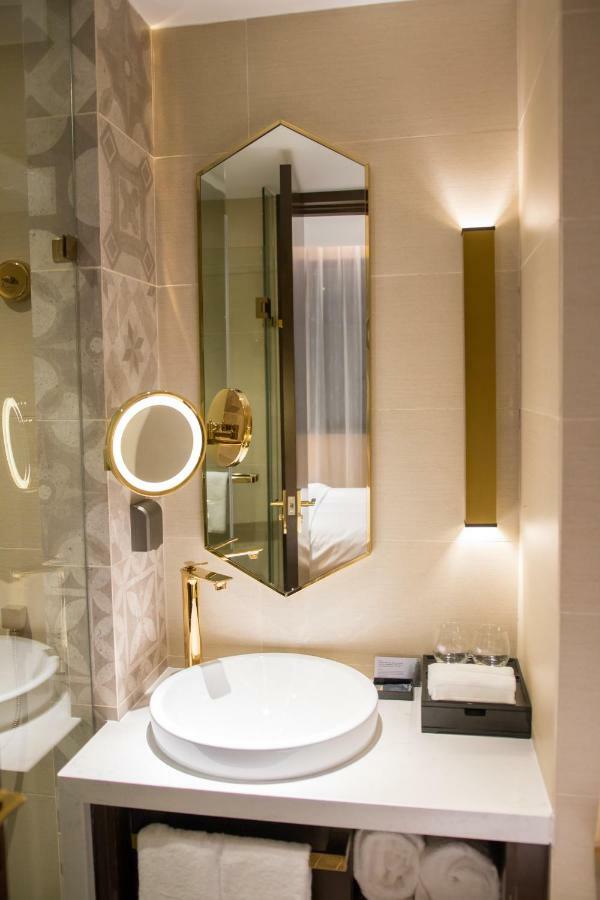 Yitel Premium
