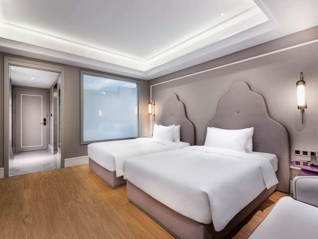 Hotel Mercure Hongqiao Airport Qixin 4*