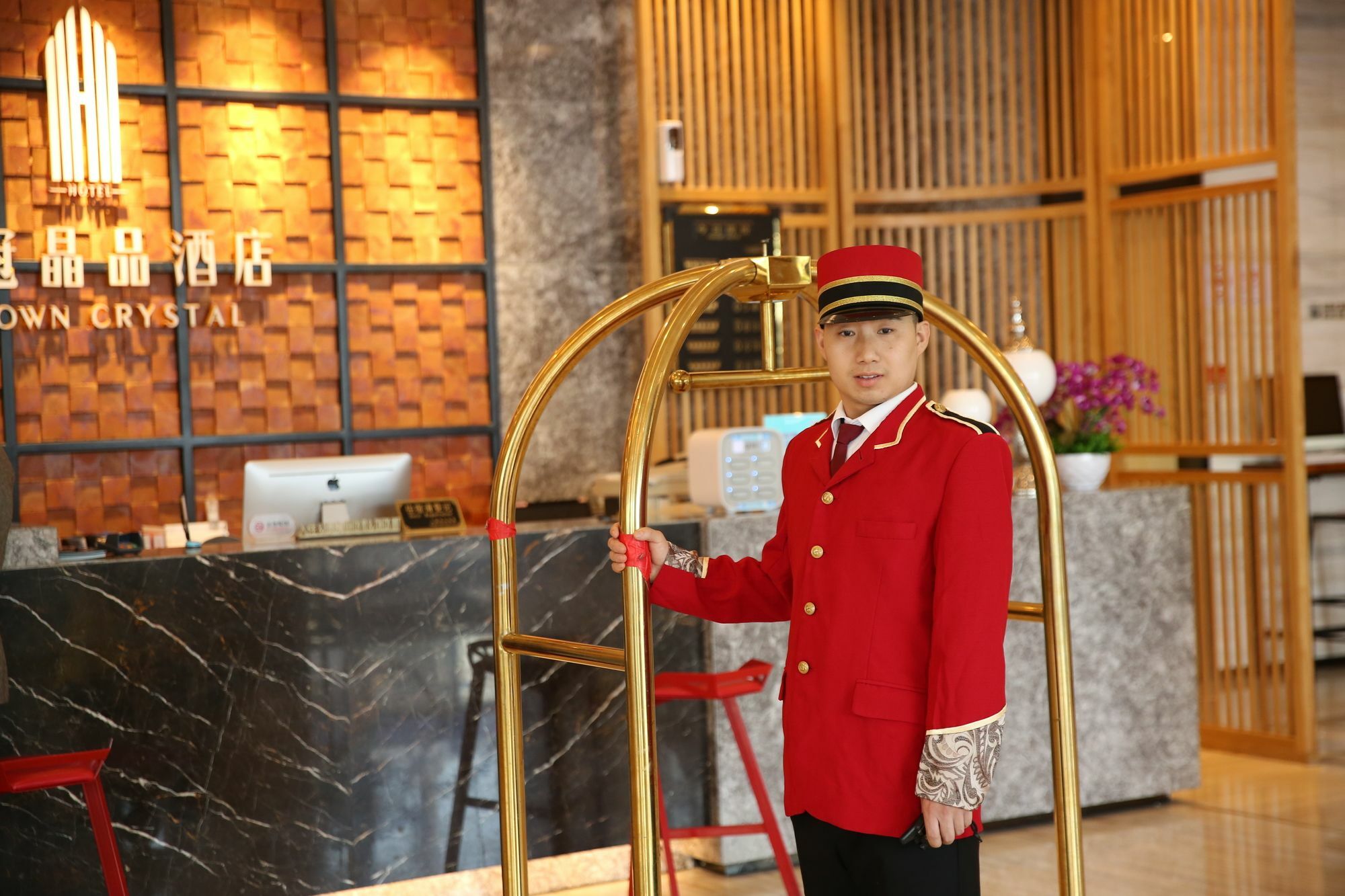 Hotel Crown Crystal 4*
