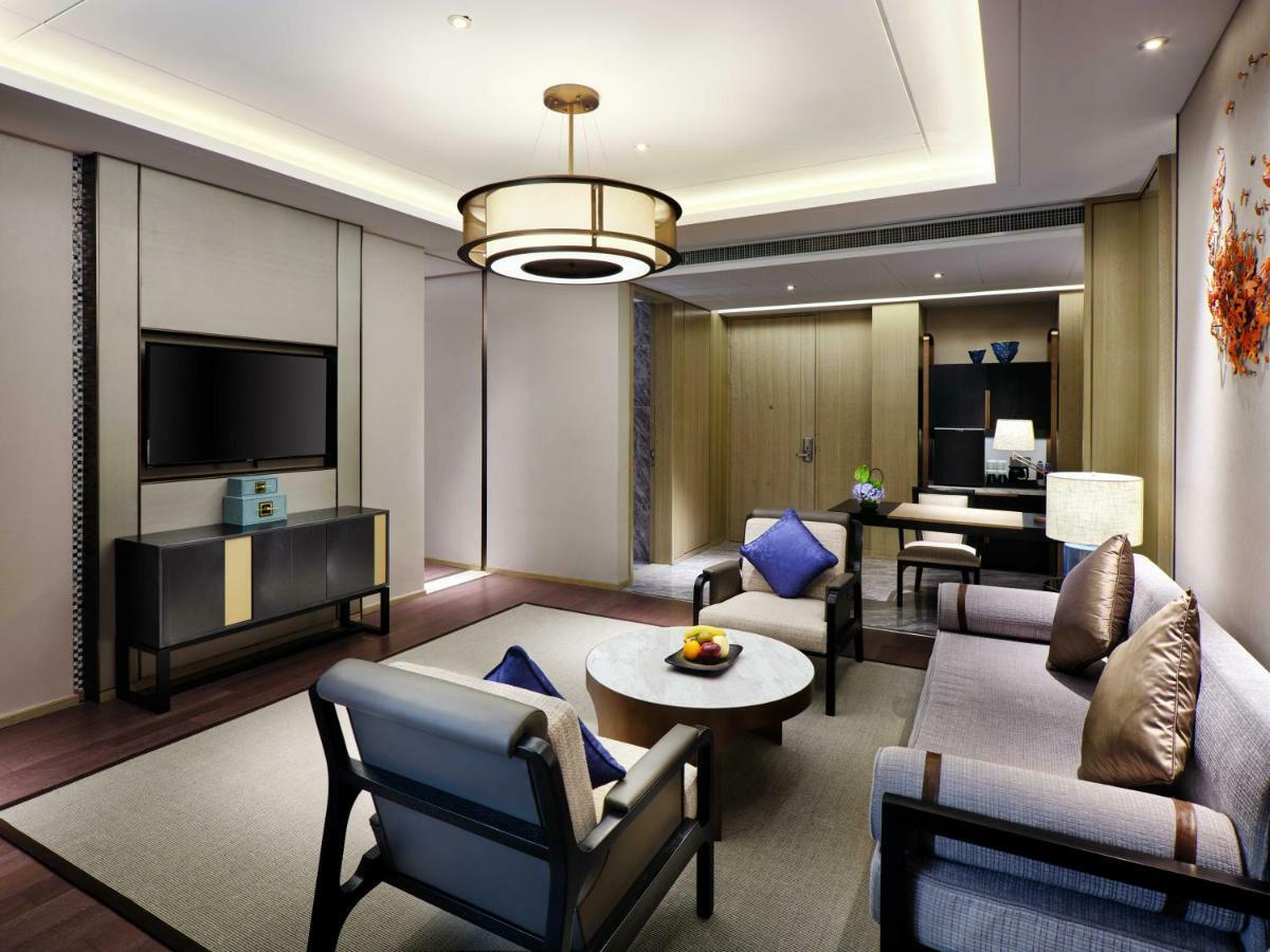 Primus Sanjiagang - Offer Pudong International Airport And Shuttle Hotel 5*