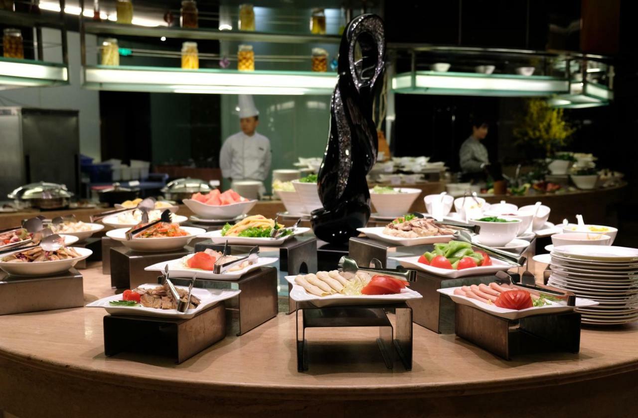Hotel Wyndham Grand Plaza Royale Oriental