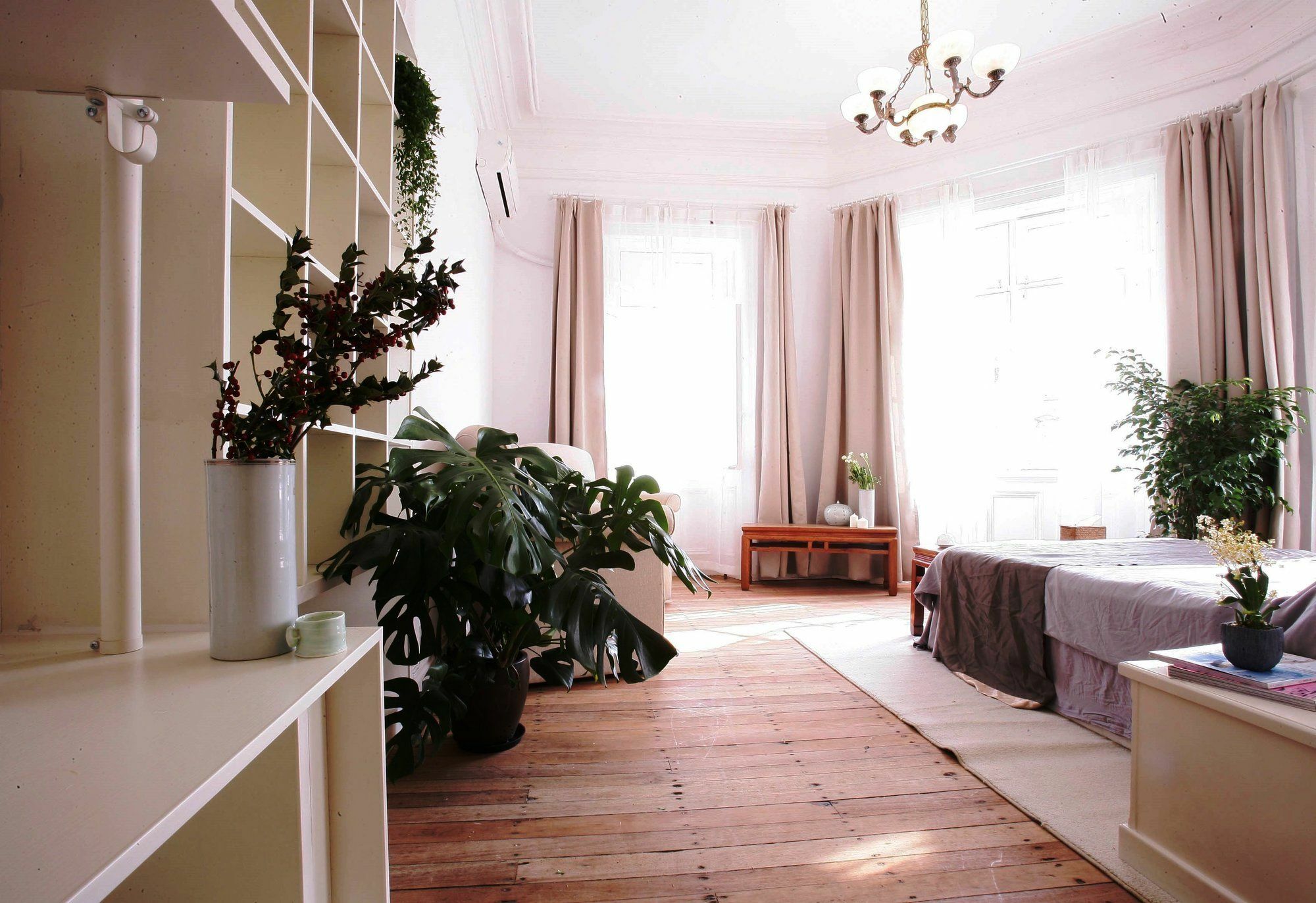 Apartment Wonderland French Concession Rong's