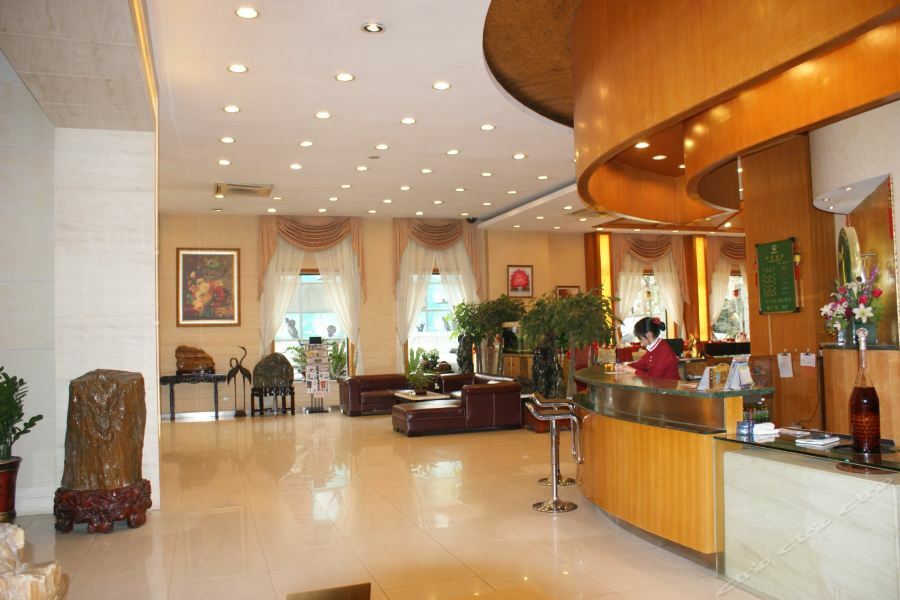 Yijiaren Hotel