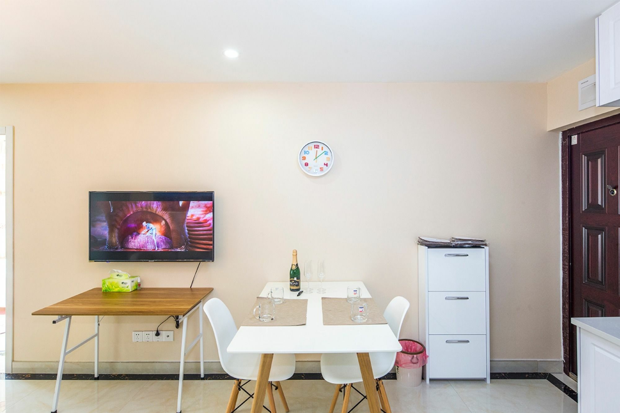 Guest house Qingfei's People's Square Branch 3*