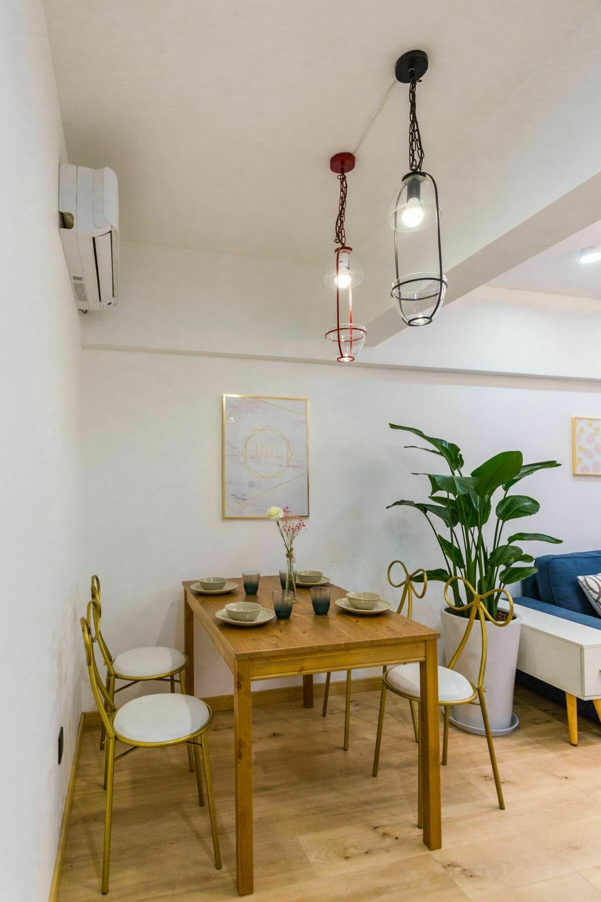 Henry's - South Maoming Road Apartment